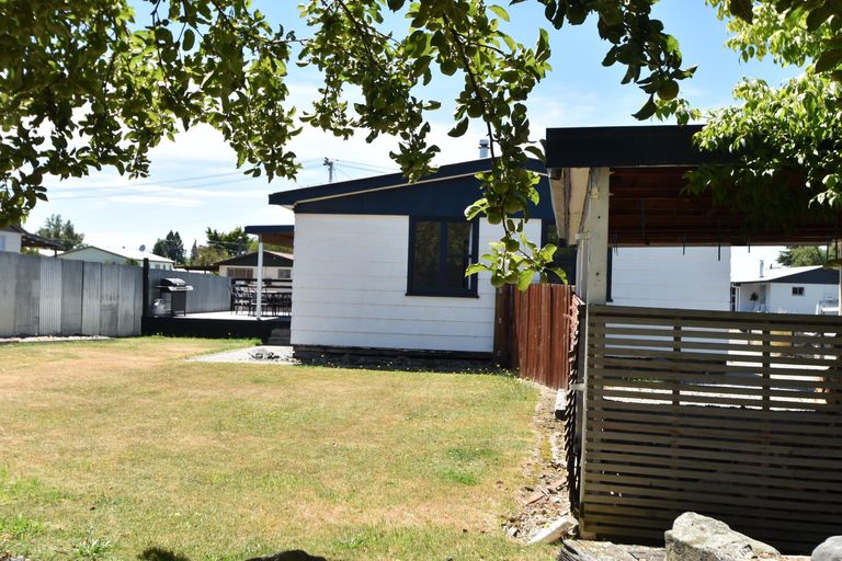 Photo of property in 15 Hunter Crescent, Twizel, 7901