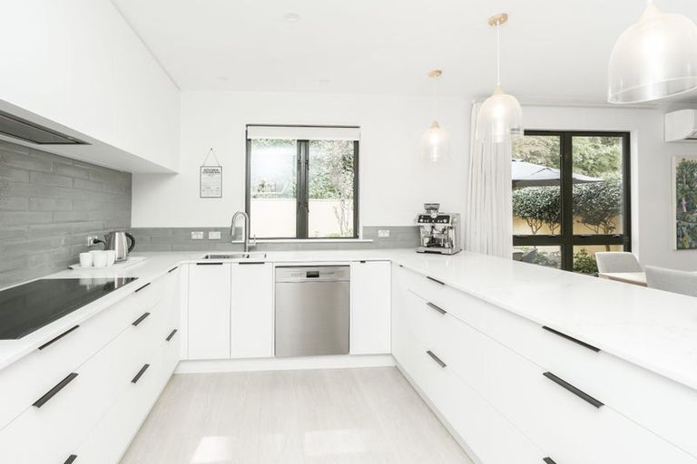 Photo of property in 2/104 Grantham Street, Hamilton Central, Hamilton, 3204