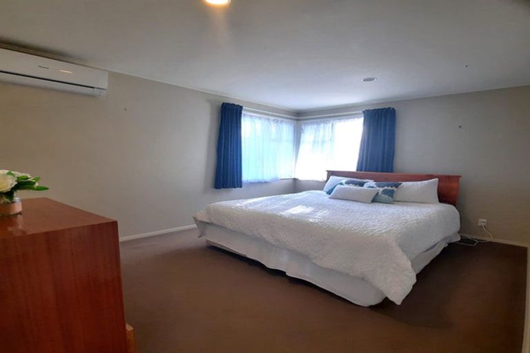 Photo of property in 50 Sutton Crescent, Papakura, 2110