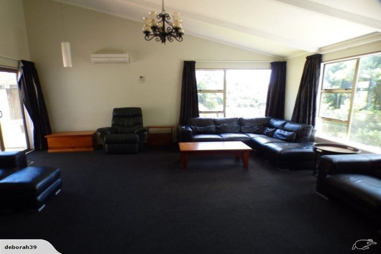 Photo of property in 48 Fyvie Avenue, Tawa, Wellington, 5028