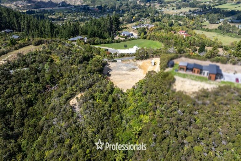 Photo of property in 8 Stroma Way, Timberlea, Upper Hutt, 5018