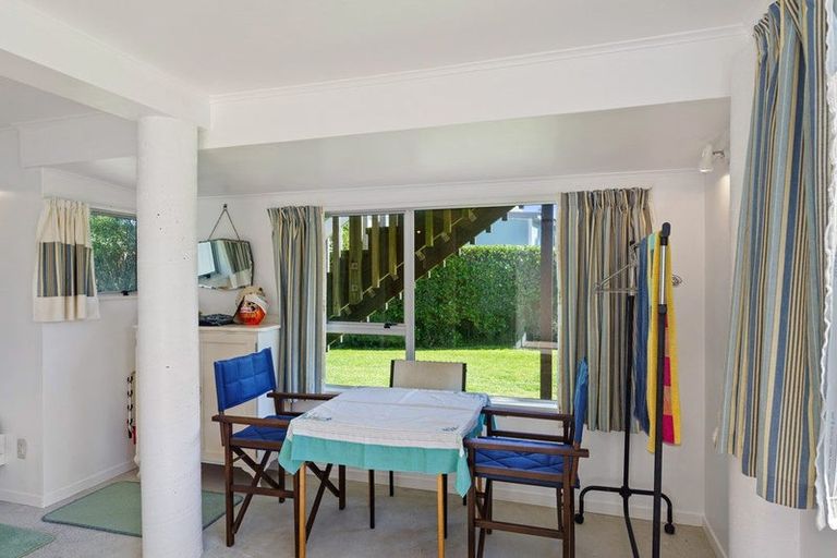 Photo of property in 70 William Street, Waikanae Beach, Waikanae, 5036