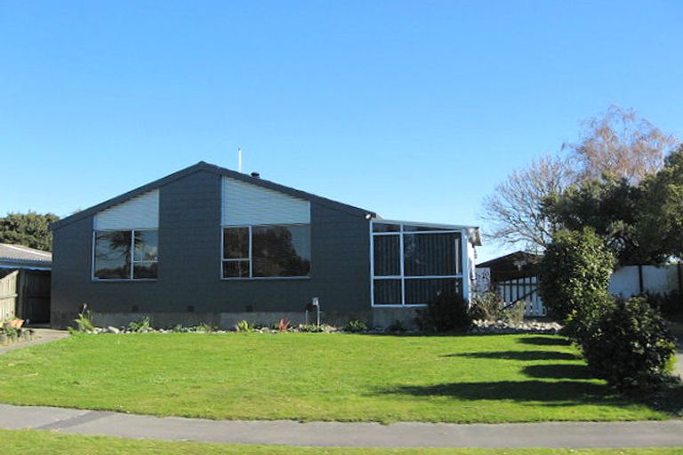 Photo of property in 3 Bidwell Place, Hillmorton, Christchurch, 8025
