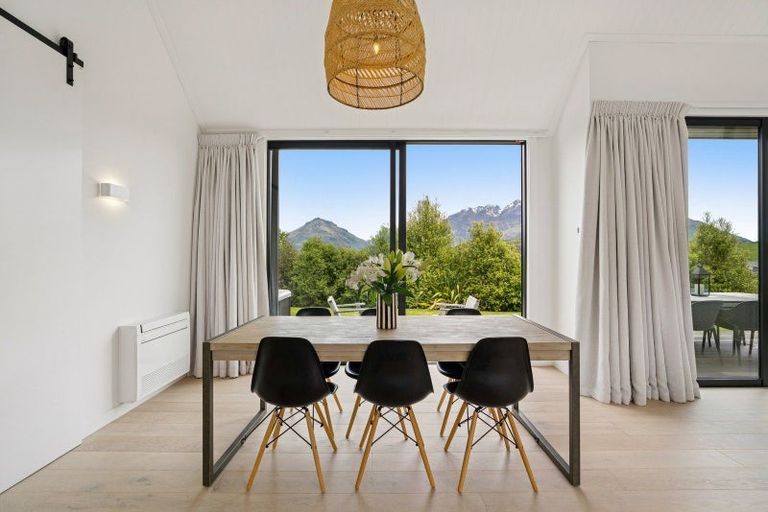 Photo of property in 1 Torridon Court, Jacks Point, Queenstown, 9371