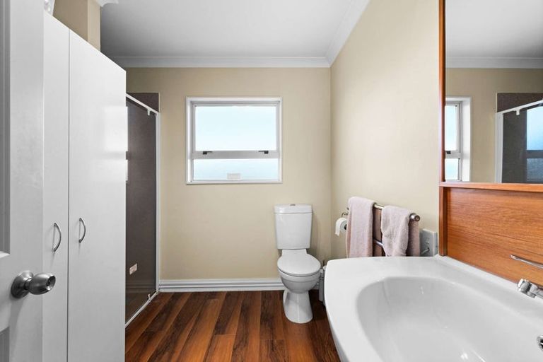 Photo of property in 236 Kennedy Road, Onekawa, Napier, 4110