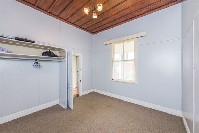 Photo of property in 37 Gibson Street, Aramoho, Whanganui, 4500