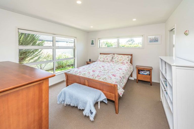 Photo of property in 16 Egmont Street, Patea, 4520