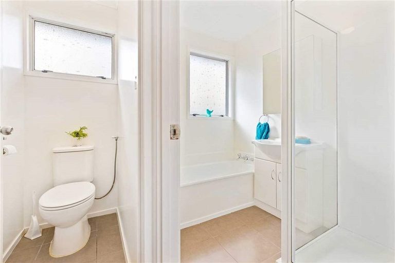 Photo of property in 137 Universal Drive, Henderson, Auckland, 0610