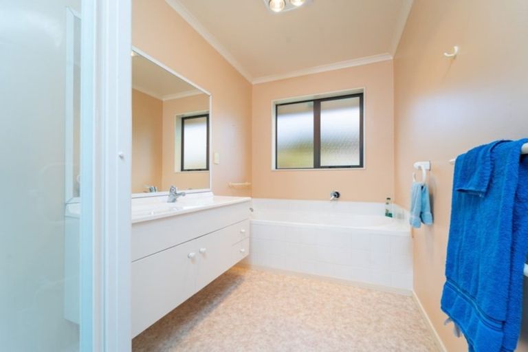 Photo of property in 83 Cologne Street, Martinborough, 5711