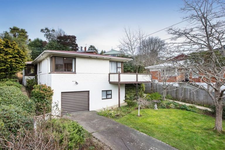 Photo of property in 23 Centennial Avenue, Helensburgh, Dunedin, 9010