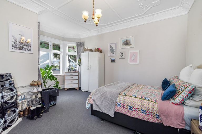 Photo of property in 43 Hargest Crescent, Saint Kilda, Dunedin, 9012