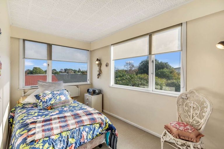 Photo of property in 13 Waimarie Avenue, Paraparaumu, 5032