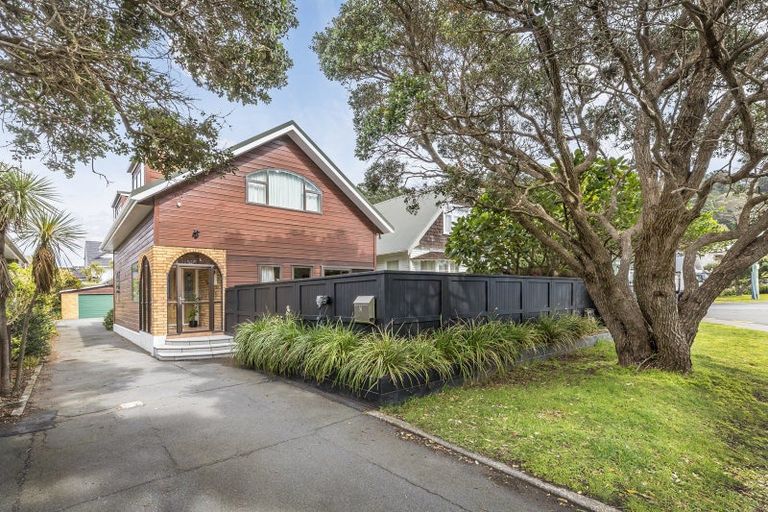 Photo of property in 30 Burnham Street, Seatoun, Wellington, 6022