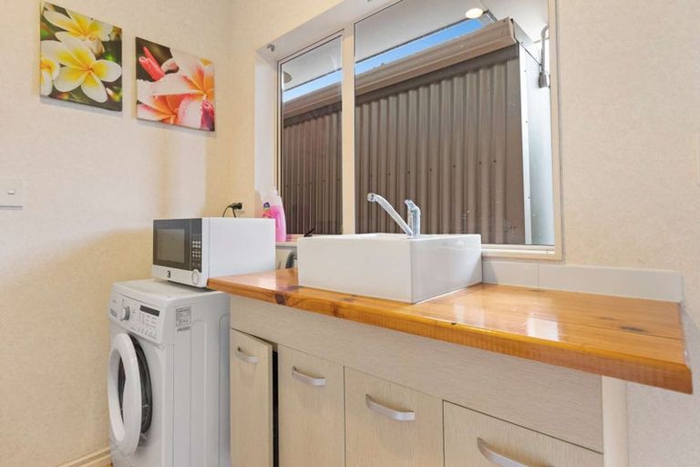 Photo of property in 152 Gravatt Road, Papamoa Beach, Papamoa, 3118