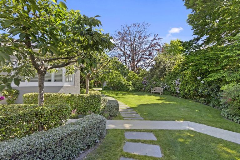 Photo of property in 69 Kotare Street, Fendalton, Christchurch, 8041