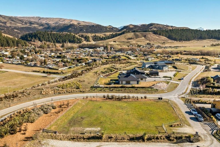 Photo of property in 13 Jackson Rise, Luggate, Wanaka, 9383