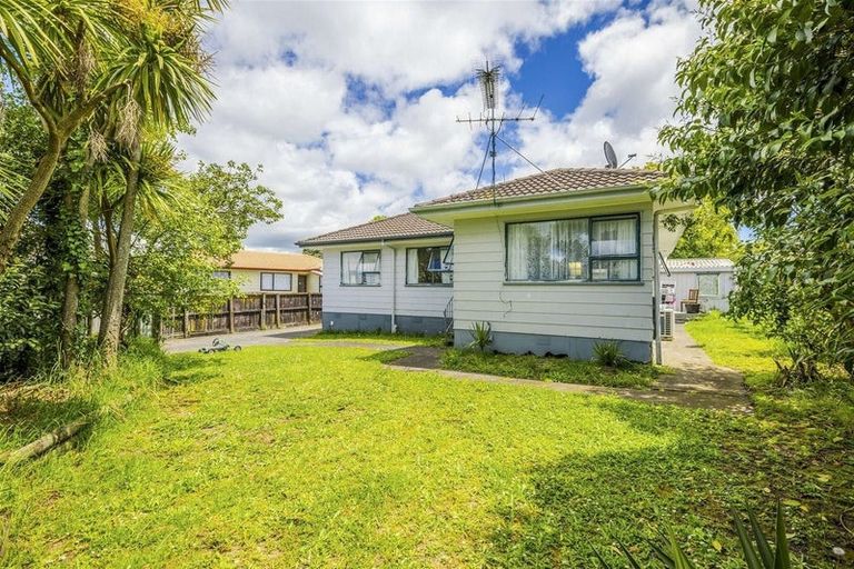 Photo of property in 37 Secretariat Place, Randwick Park, Auckland, 2105
