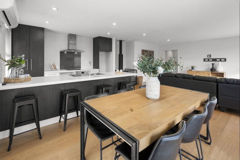 Photo of property in 10 Shale Court, Rolleston, 7614