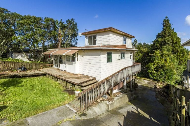 Photo of property in 1016 East Coast Road, Fairview Heights, Auckland, 0630