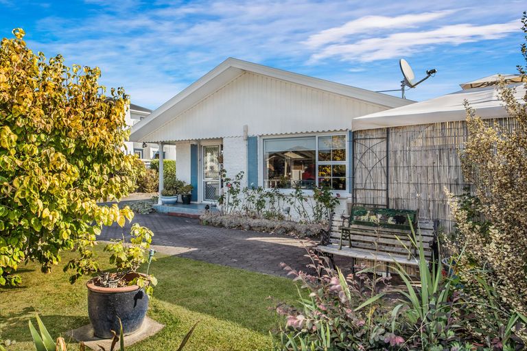 Photo of property in 71 Studholme Street, Morrinsville, 3300