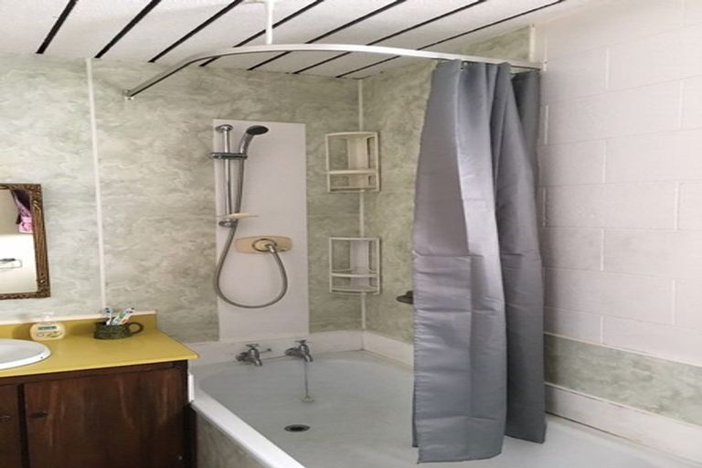 Photo of property in 1/555 Hillside Road, Caversham, Dunedin, 9012