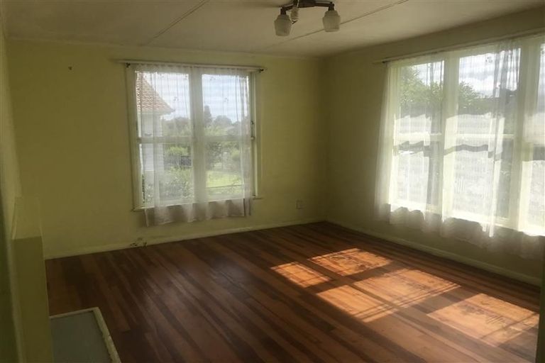 Photo of property in 76 Caravelle Close, Mangere, Auckland, 2022