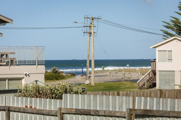 Photo of property in 283 Seaforth Road, Waihi Beach, 3611