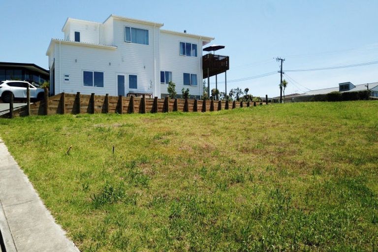 Photo of property in 3 Milky Way, Langs Beach, 0582