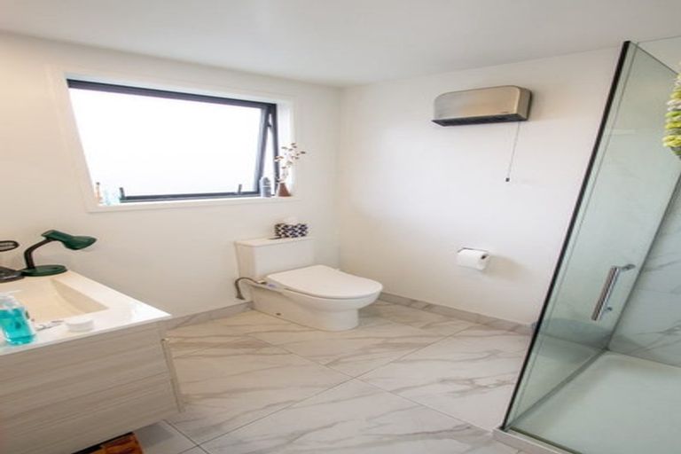 Photo of property in 2/48 Mohua Lane, Upper Riccarton, Christchurch, 8041