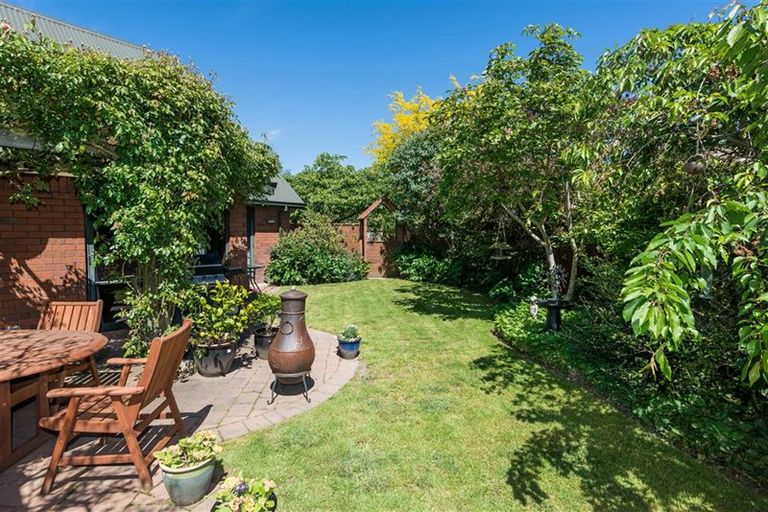 Photo of property in 8 Appleton Place, Woodend, 7610