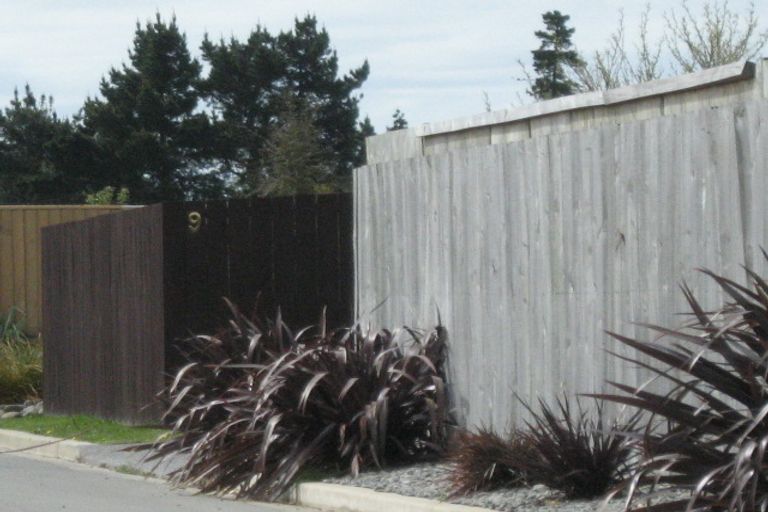 Photo of property in 9 Parkinson Place, Woodend, 7610