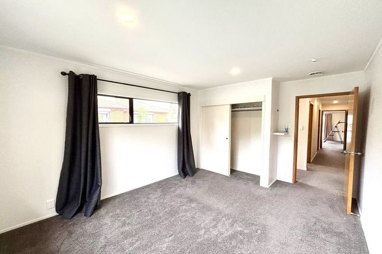 Photo of property in 47 Sturges Road, Henderson, Auckland, 0612