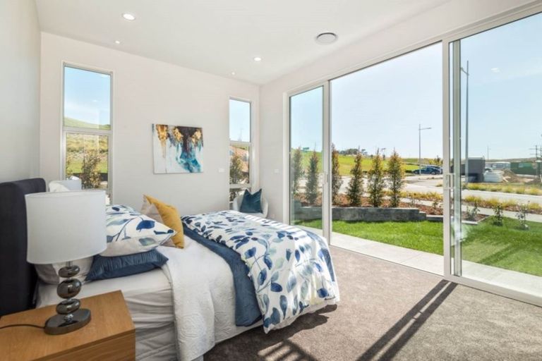 Photo of property in 23 Tawatawa Street, Long Bay, Auckland, 0630