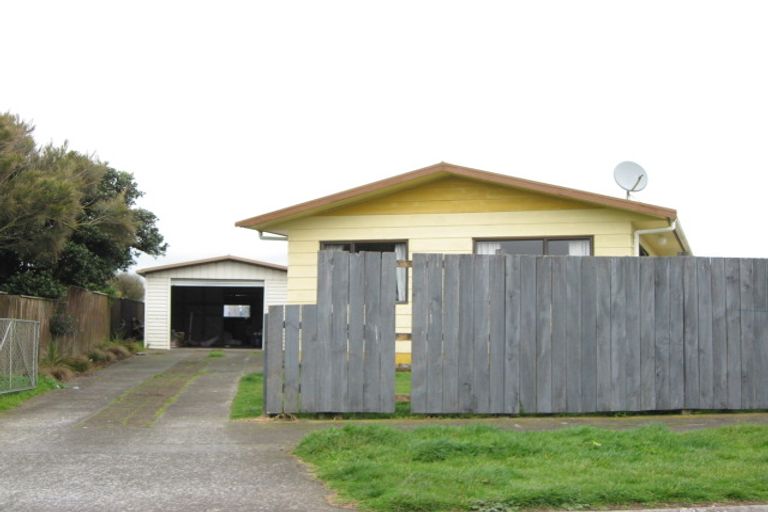 Photo of property in 71 Hume Street, Waitara, 4320