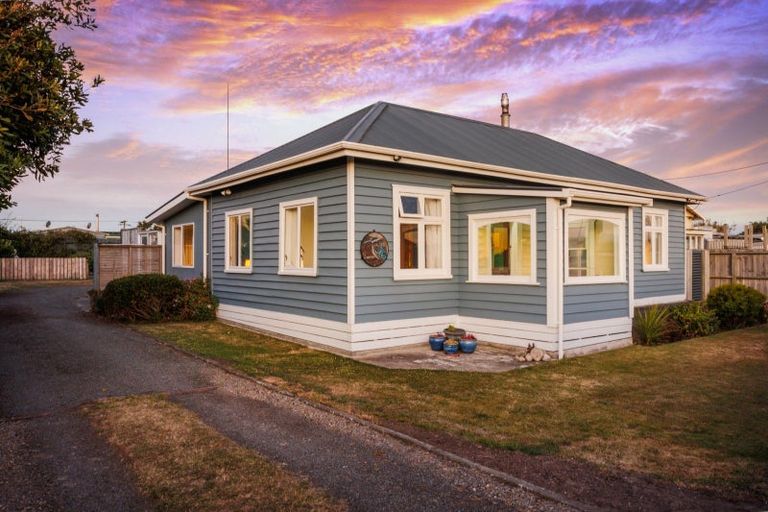 Photo of property in 141 Seabury Avenue, Foxton Beach, Foxton, 4815