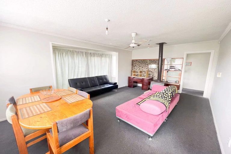 Photo of property in 10 Oxford Road, Manurewa, Auckland, 2102