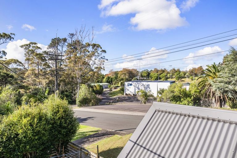 Photo of property in 1/28 Cresta Avenue, Beach Haven, Auckland, 0626