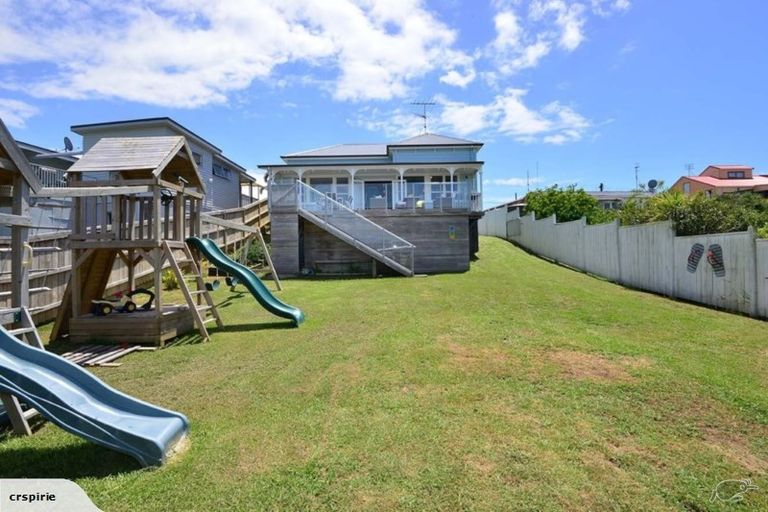 Photo of property in 1047 Whangaparaoa Road, Tindalls Beach, Whangaparaoa, 0930