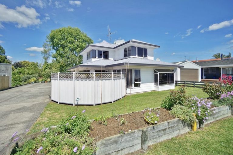 Photo of property in 24 Tynan Street, Te Puke, 3119