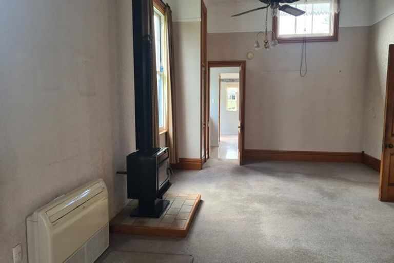 Photo of property in 27 Wood Street, Greytown, 5712