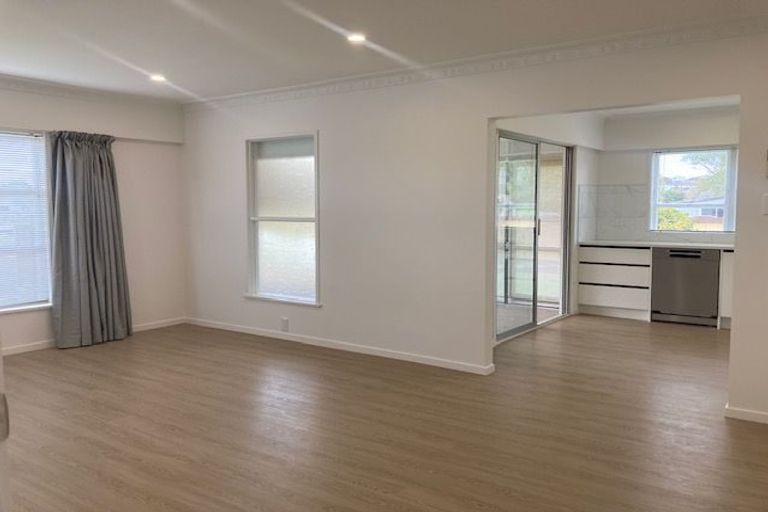 Photo of property in 1/2 Kurnell Drive, Botany Downs, Auckland, 2010