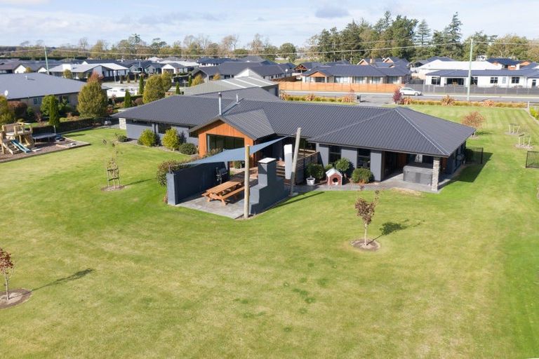 Photo of property in 136 Tarbottons Road, Tinwald, Ashburton, 7700