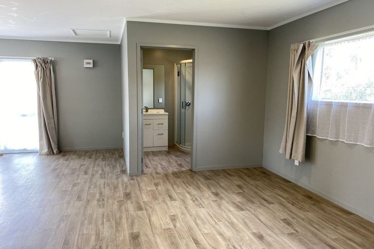 Photo of property in 66 Robinson Road, Whitianga, 3510