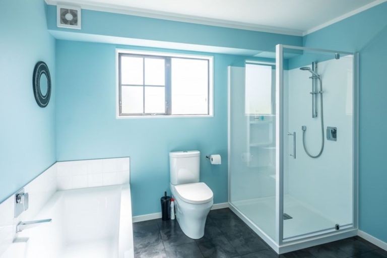 Photo of property in 42 Hicks Crescent, Waikanae Beach, Waikanae, 5036