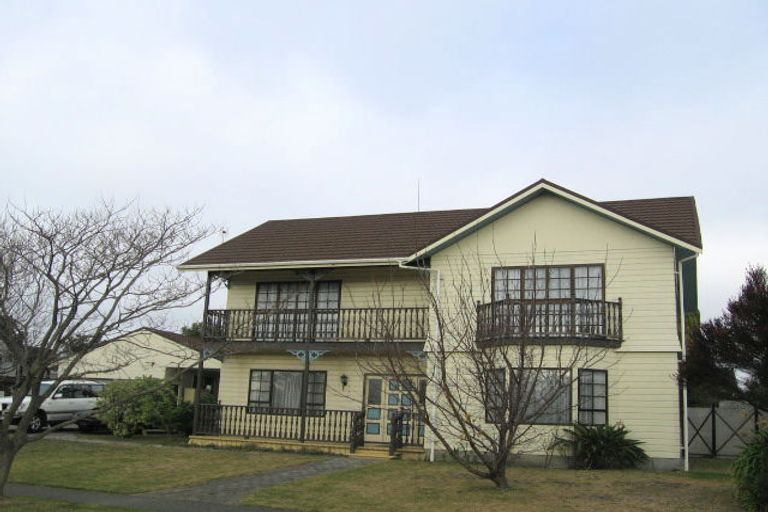 Photo of property in 35 Ryan Crescent, Greenmeadows, Napier, 4112