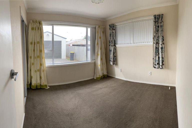 Photo of property in 119 Warren Crescent, Hillmorton, Christchurch, 8025