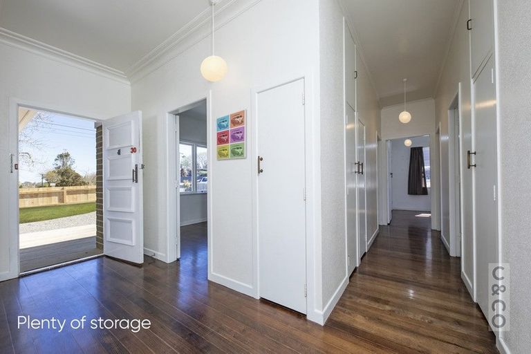 Photo of property in 30 Riverhead Road, Kumeu, 0810