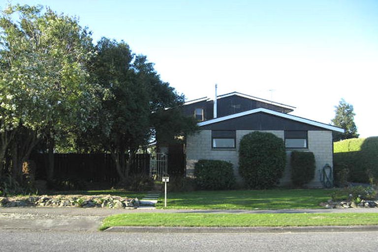 Photo of property in 4 Torlesse Crescent, Darfield, 7510