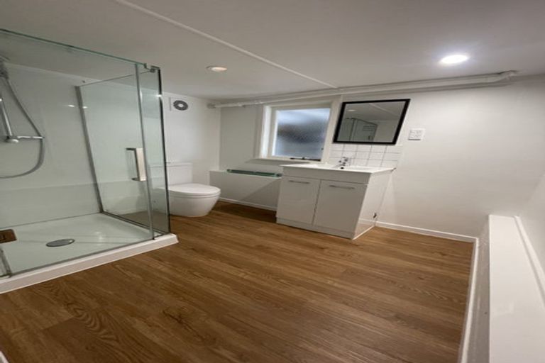 Photo of property in 209a Sturges Road, Henderson, Auckland, 0612