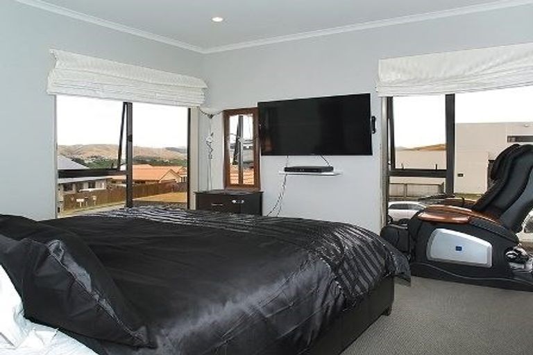 Photo of property in 84 Kentwood Drive, Woodridge, Wellington, 6037